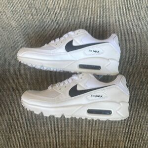 Women’s Nike air max